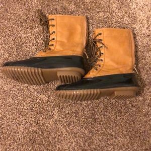 Steve Madden rain boots